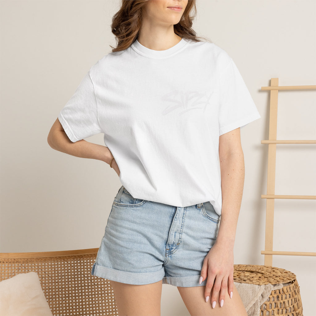 Minimal 'Sipzy' Script Tee — White Garment-Dyed T-Shirt