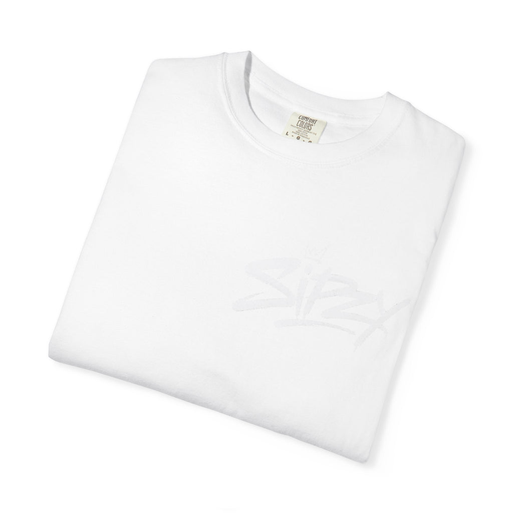 Minimal 'Sipzy' Script Tee — White Garment-Dyed T-Shirt