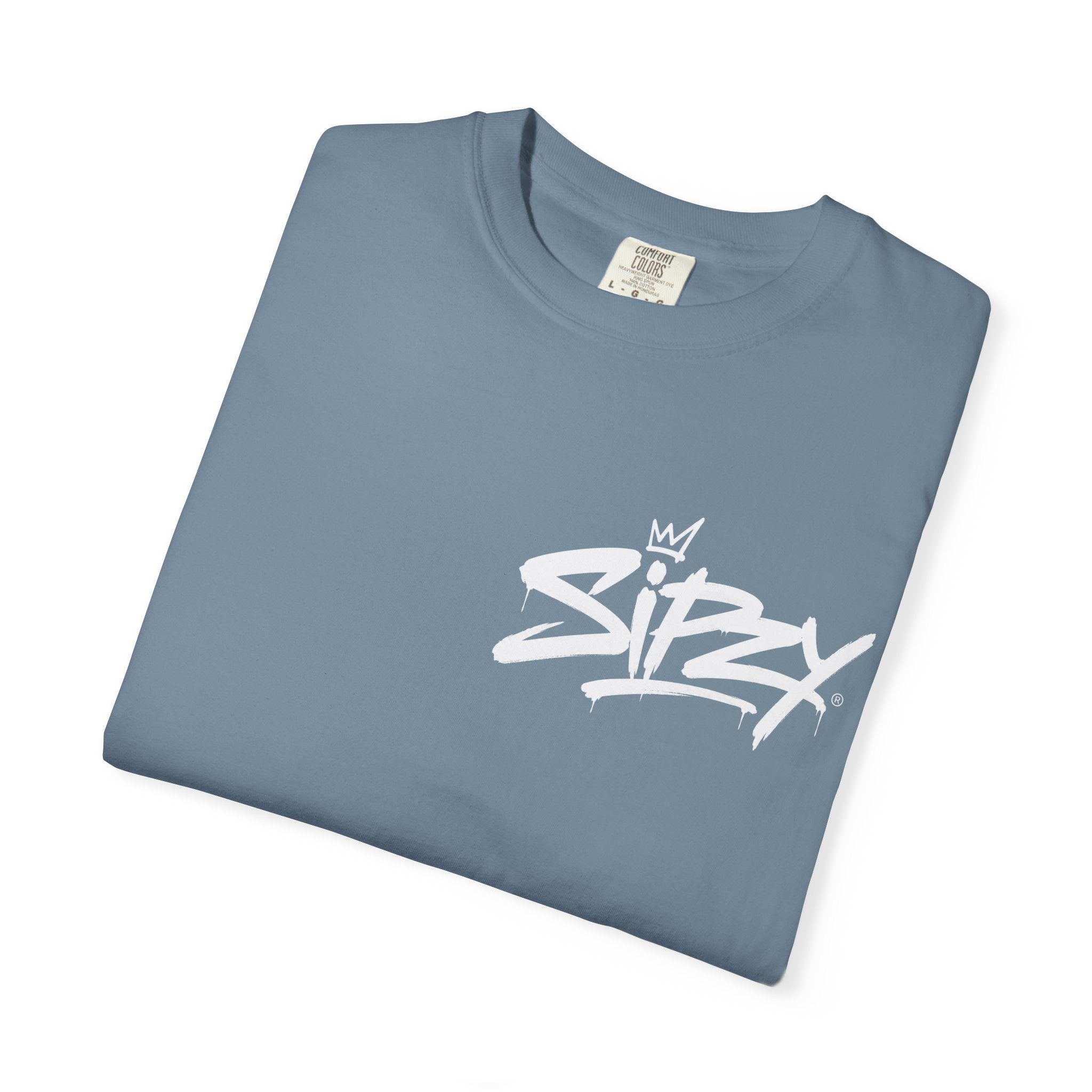 Minimal 'Sipzy' Script Tee — White Garment-Dyed T-Shirt