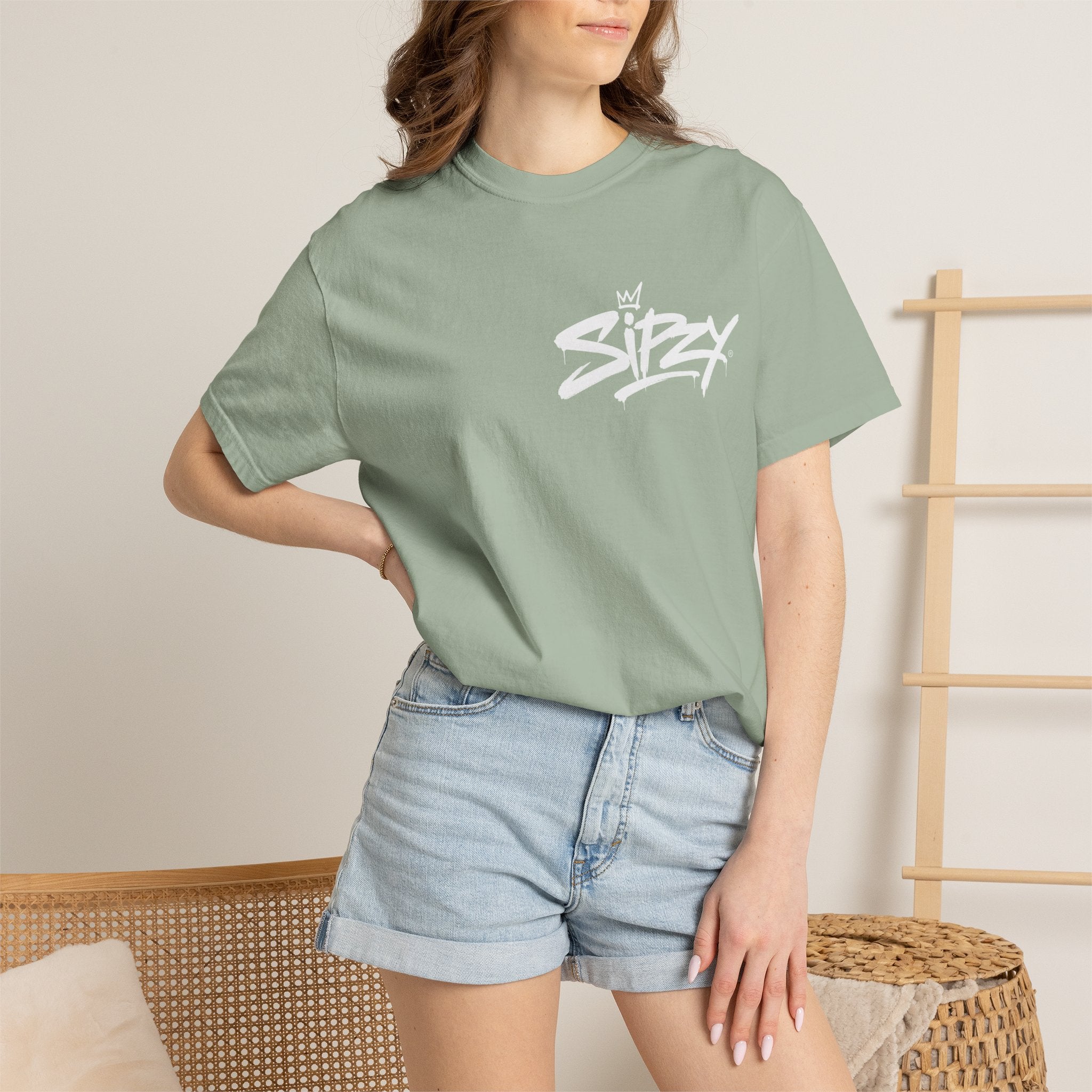 Minimal 'Sipzy' Script Tee — White Garment-Dyed T-Shirt