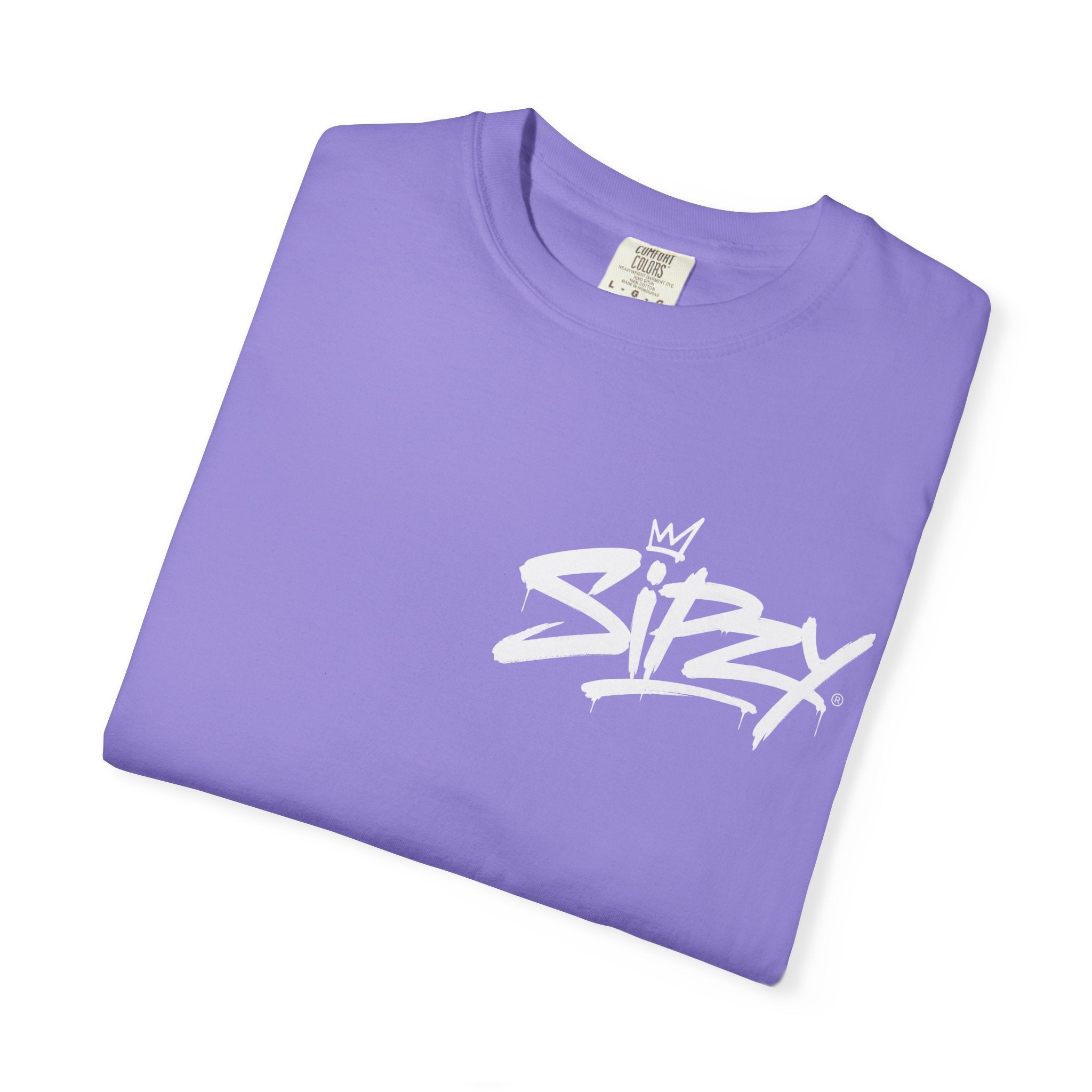 Minimal 'Sipzy' Script Tee — White Garment-Dyed T-Shirt
