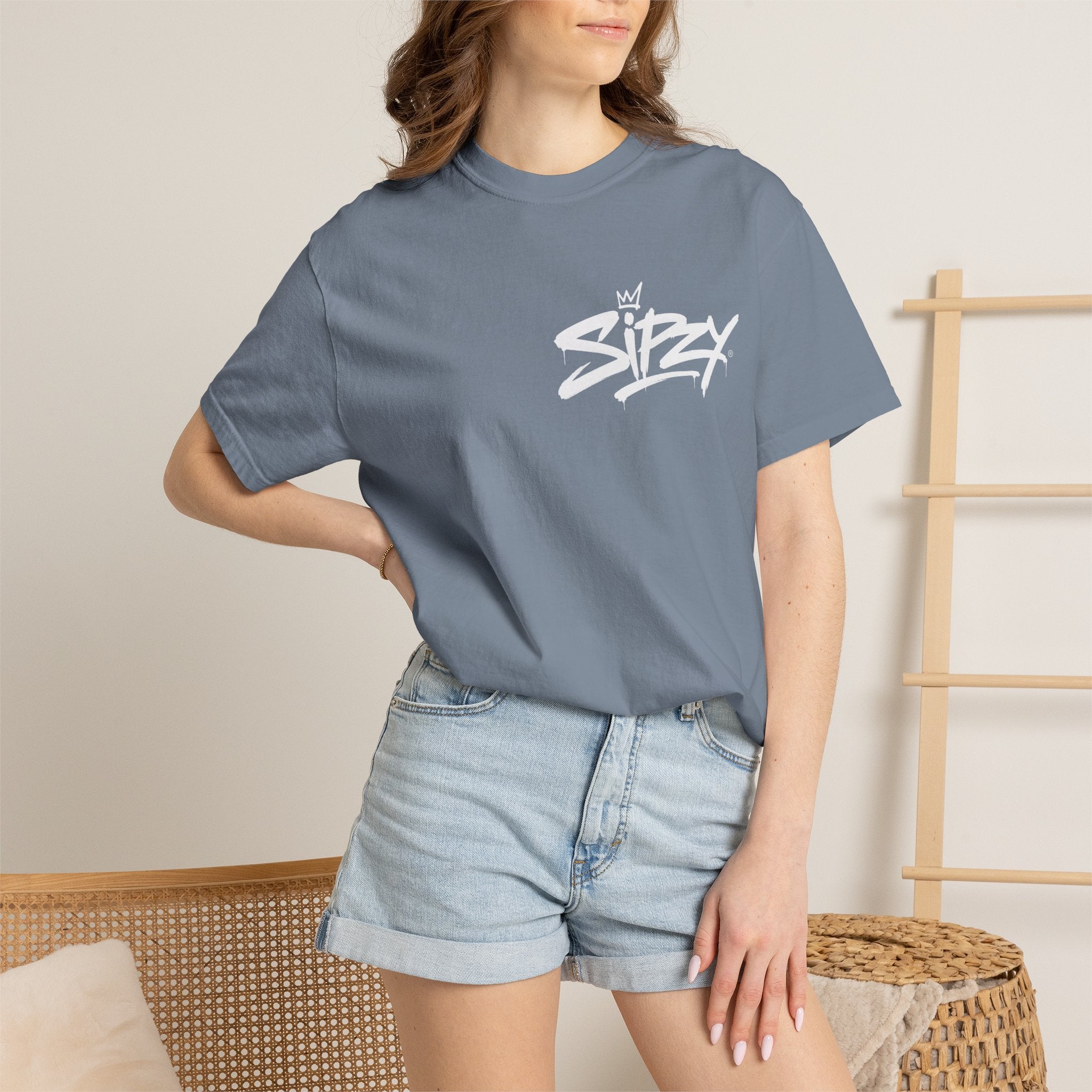 Minimal 'Sipzy' Script Tee — White Garment-Dyed T-Shirt