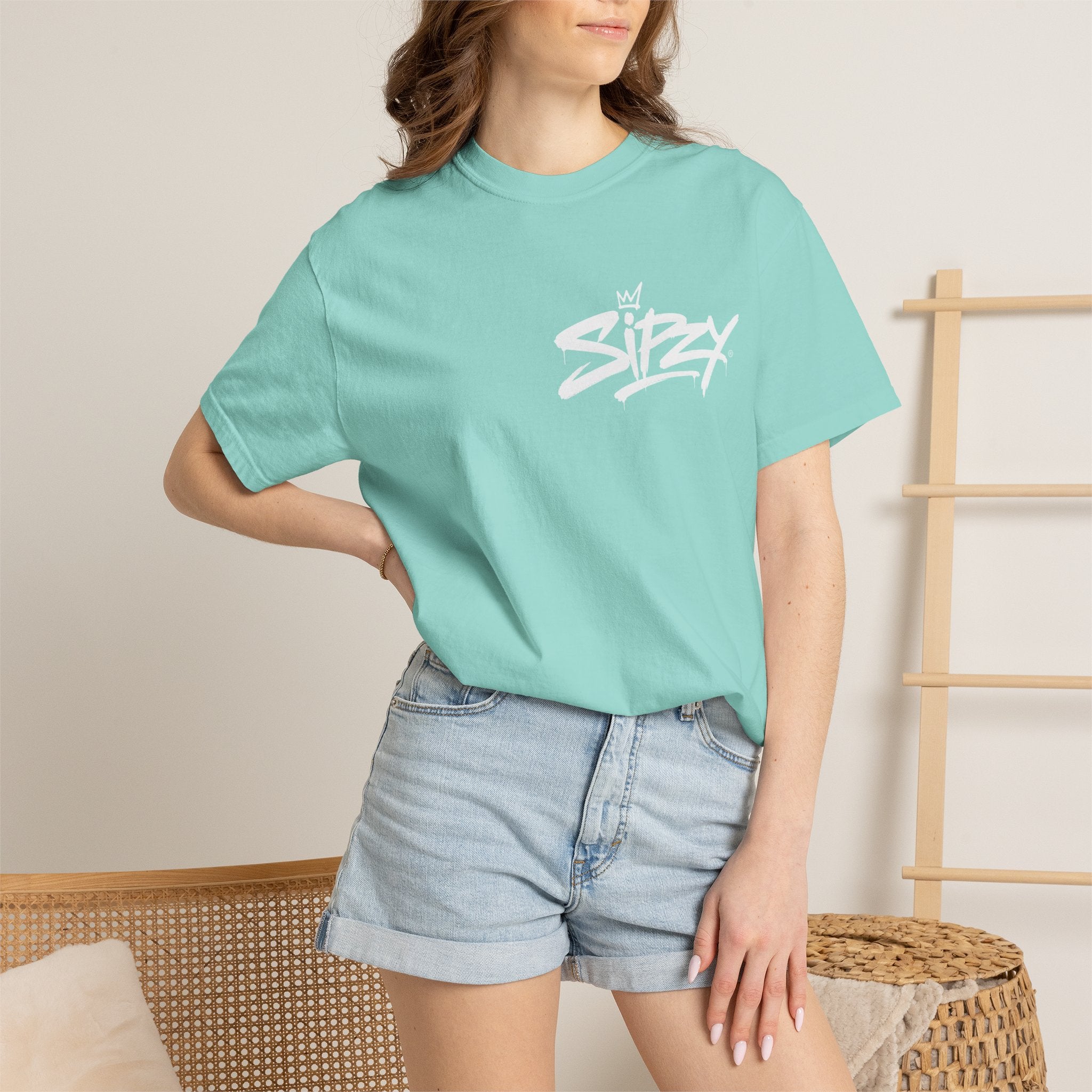 Minimal 'Sipzy' Script Tee — White Garment-Dyed T-Shirt